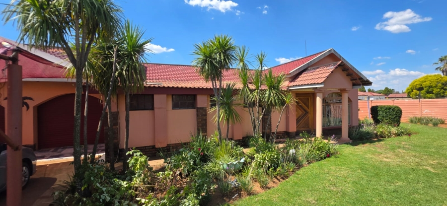 4 Bedroom Property for Sale in Meiringspark North West